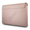 Funda Guess GUCS13PUSASPI Saffiano Script para portátil de 13", rosa
