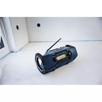 BOSCH HEAVY DUTY GPB18V-3C Professional Radio FM Bluetooth (Azul/Negro, dispositivo sin batería)