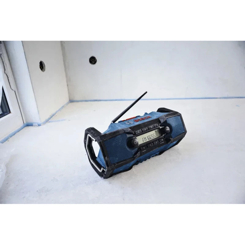 BOSCH HEAVY DUTY GPB18V-3C Professional Radio FM Bluetooth (Azul/Negro, dispositivo sin batería)