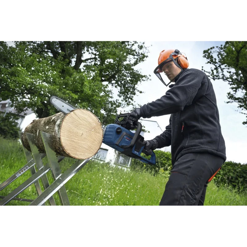 BOSCH Professional GKE 18V-40 Motosierra a batería, 18V, 5,5 Ah batería de Li-Ion, azul