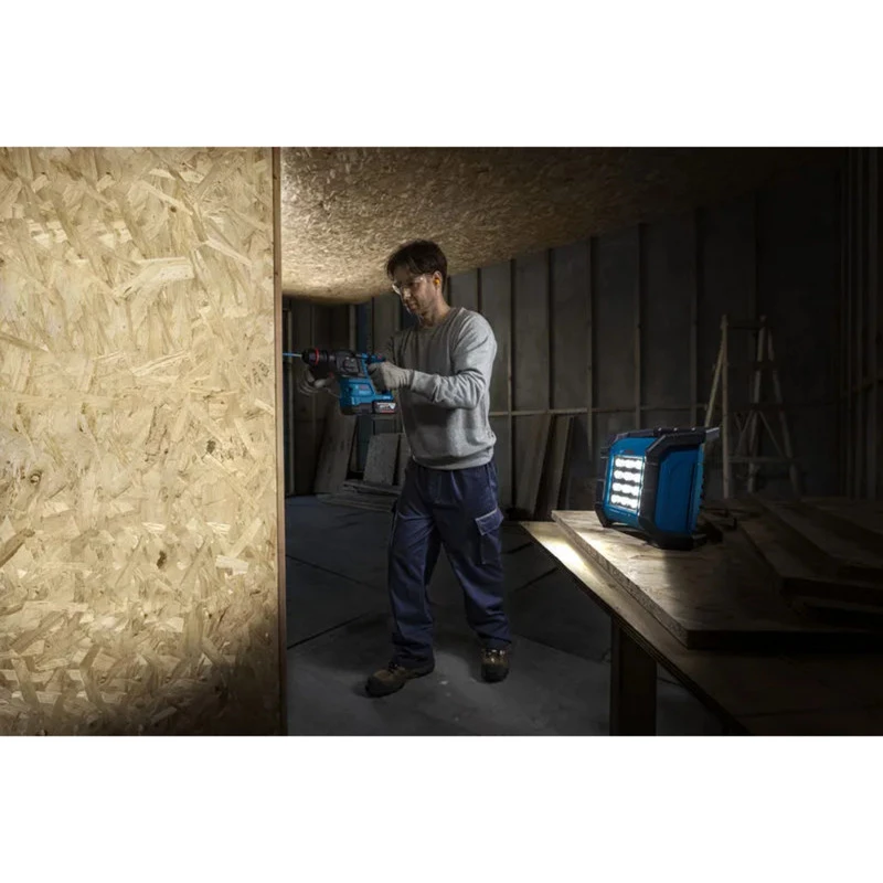 Bosch Professional GLI 18V-1500 Lámpara de trabajo a batería (azul/negro, sin batería)