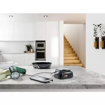 Bosch UniUSB 18V-15 cargador para baterías POWER FOR ALL de 18V con conexión USB-C (1600A02WS1)