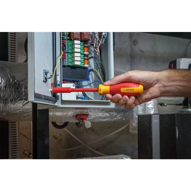 Bosch Juego de destornilladores aislados VDE 1600A02NF3, 7 piezas, plano/Phillips/Pozidriv, 1000V, IEC 60900