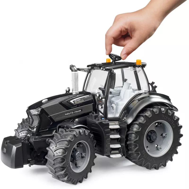 BRUDER DEUTZ-FAHR 8280 TTV Warrior tractor de juguete, escala 1:16, serie Profi