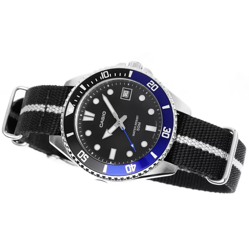 Casio MDV-10C-1A2VEF Reloj de buceo para hombre Negro acero inoxidable resina