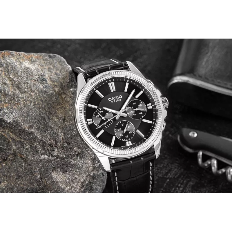 CASIO MTP1375L1AVDF Reloj analógico de cuarzo para hombre con correa de piel, esfera negra, 42 mm