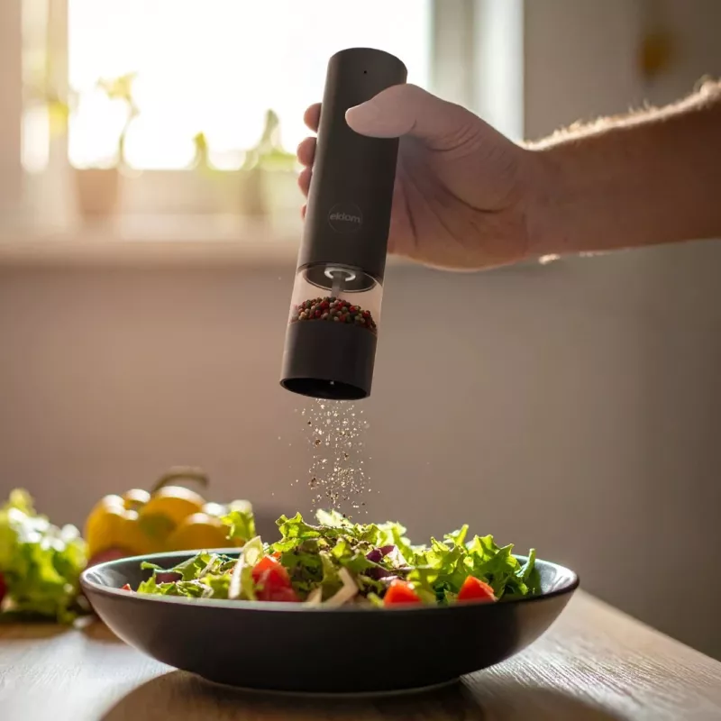 ELDOM ZMP5 set de molinillos de sal y pimienta a pilas con soporte, negro