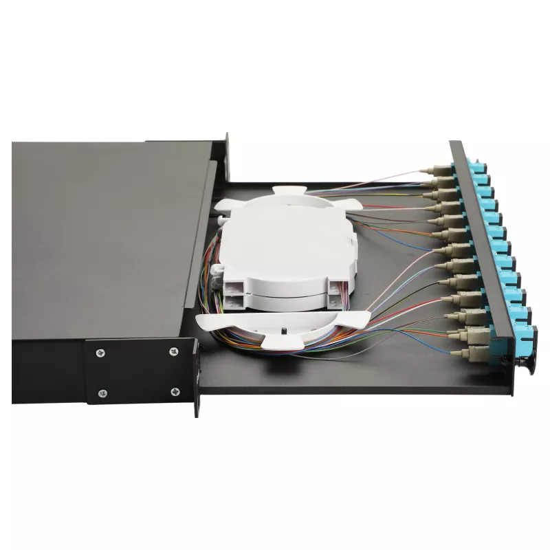 Caja de empalme de fibra óptica Equip 12 puertos, SC dúplex, OM3, 1U, equipada, negra