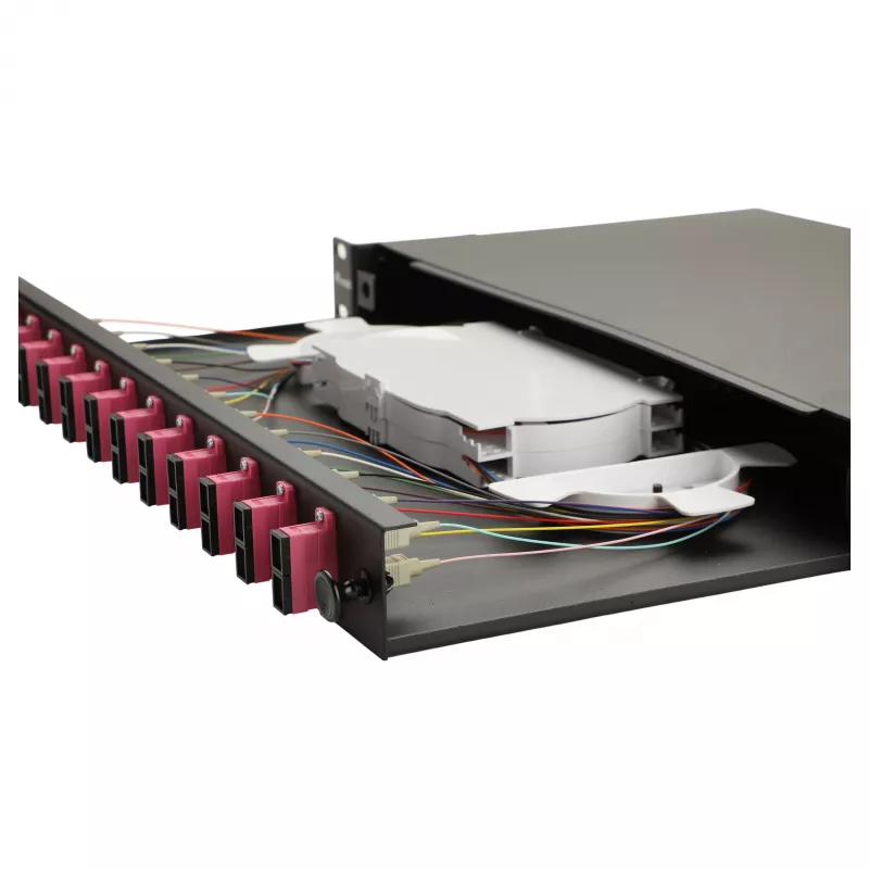 Equip Caja de empalme de fibra óptica de 12 puertos, SC dúplex, OM4, 1U, equipada, negra