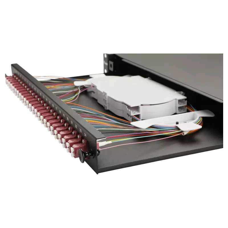 Equip Caja de empalme de fibra óptica de 24 puertos, LC Duplex, OM4, 1U, equipada, negra