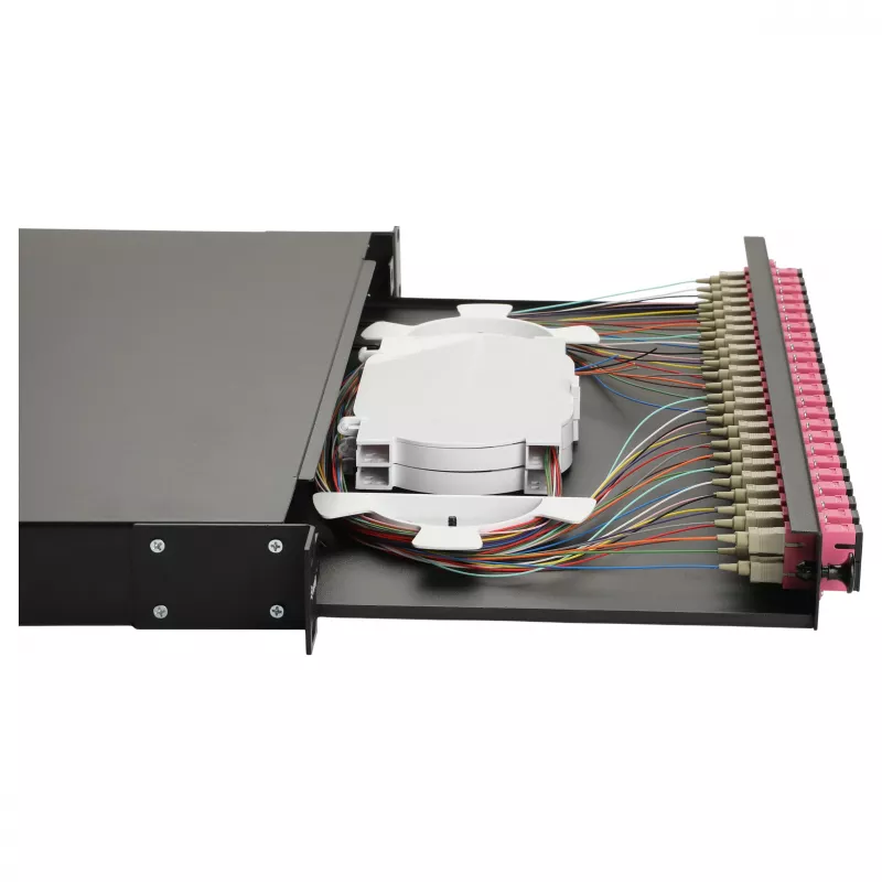 Equip Caja de empalme de fibra óptica de 24 puertos, SC dúplex, OM4, 1U, equipada, negra