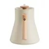 Fellow Stagg EKG PRO Hervidor eléctrico pour-over 900ml beige sésamo con mango de madera