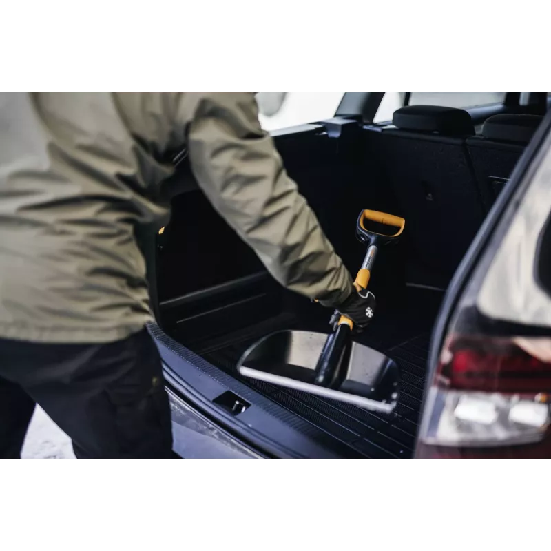 Fiskars X-series Pala quitanieves telescópica para coche (Negro/Naranja)