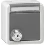 Gira 456930 Toma de corriente Schuko con tapa abatible bloqueable, cierre unificado, blanco puro brillante