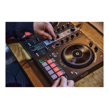Hercules DJ Essentials Kit con DJControl Inpulse 200, altavoces DJMonitor 32 y auriculares HDP DJ45