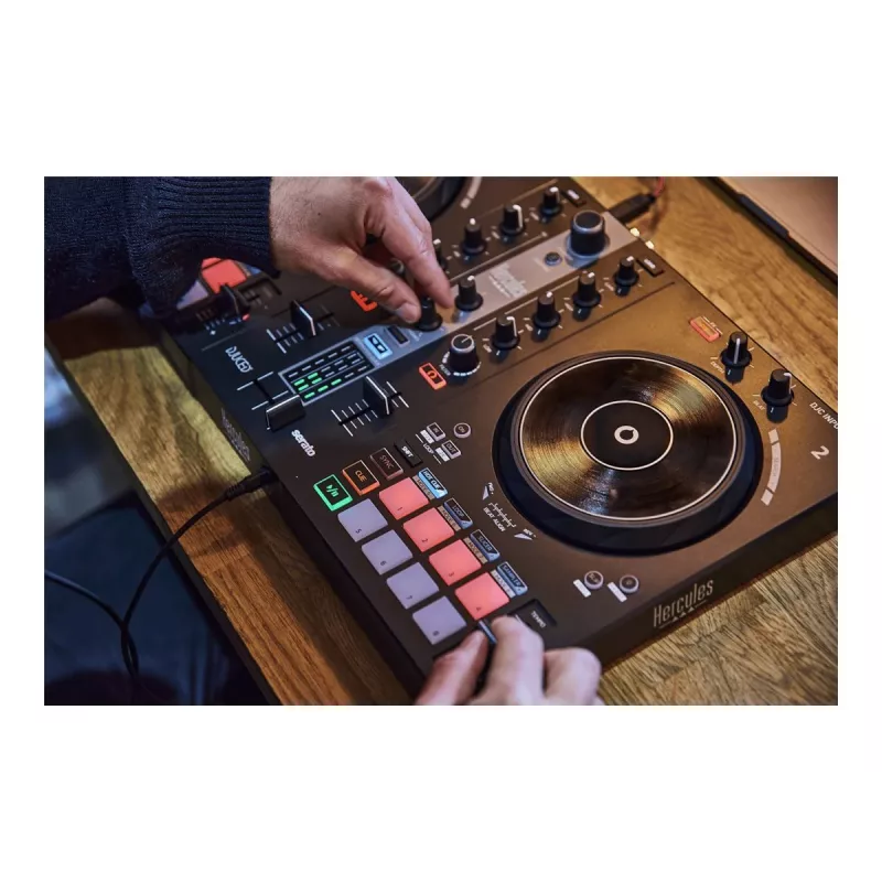 Hercules DJ Essentials Kit con DJControl Inpulse 200, altavoces DJMonitor 32 y auriculares HDP DJ45