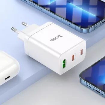 HOCO Cargador de pared 35W Dual USB-C + USB-A PD y QC3.0 con cable USB-C a Lightning, blanco