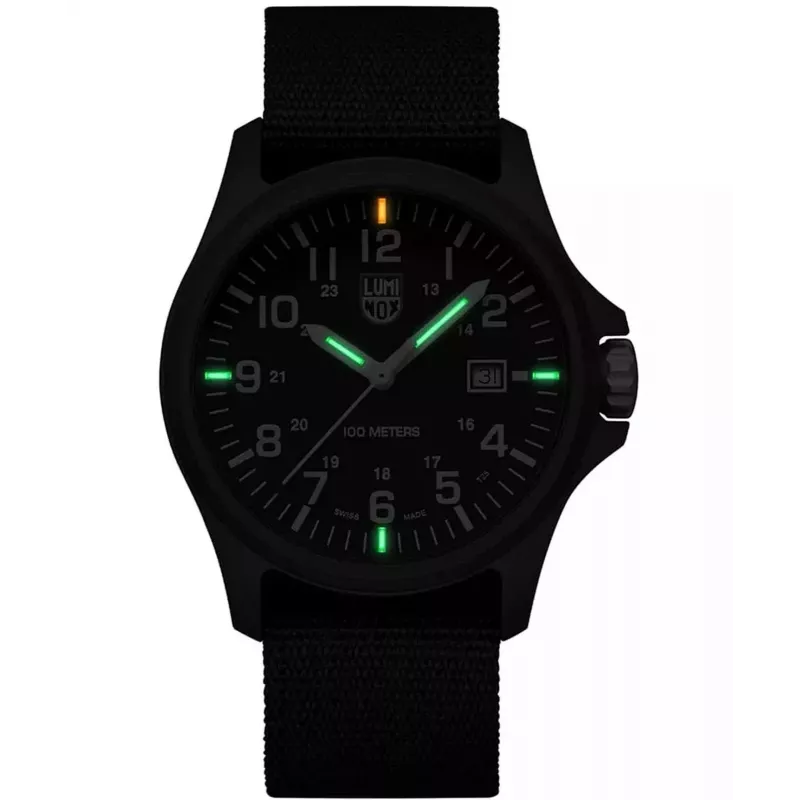 Luminox Reloj de hombre Atacama Field Day Date 1900 Series X2.2401.NB 43mm