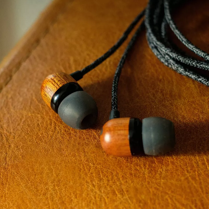 Marley Smile Jamaica auriculares con cable con micrófono integrado, USB-C – Signature Black
