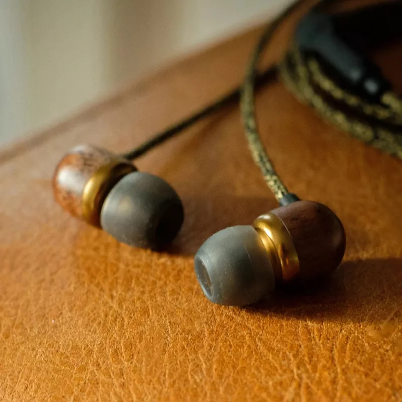 Marley Smile Jamaica Auriculares con cable y micrófono, USB Type-C, latón