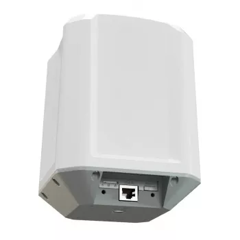 MikroTik LAMP 5G R16 router 5G con 8x Gigabit Ethernet y 2.5G SFP+