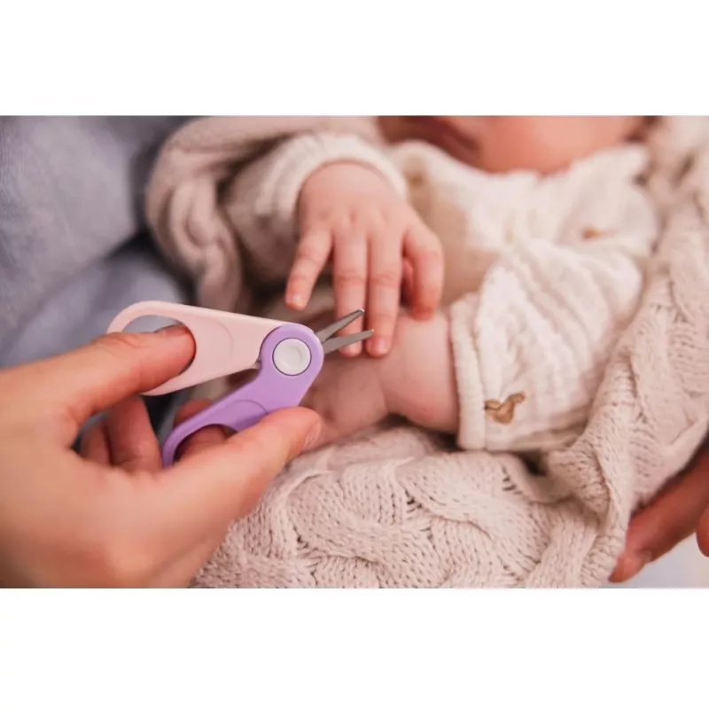 Momini Set de cuidado de uñas para bebé Lila