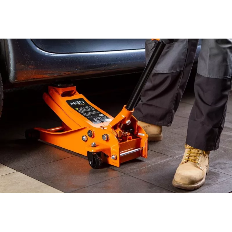 NEO TOOLS 11-731 Gato hidráulico de perfil bajo 2,5 toneladas