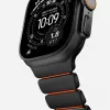 Correa NOMAD Stratos Band - Correa de titanio para Apple Watch 49mm con FKM (Black Titanium, Ultra Orange FKM)