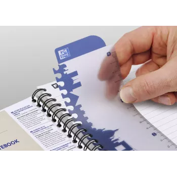 Oxford Essentials Cuaderno - cuadriculado - negro - A4+ - 70 hojas - 90 g/m²