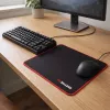 PCBuilder TRACK Alfombrilla de ratón pequeña – superficie de tela, bordes cosidos anti-desgaste, base de goma antideslizante, 3 mm de grosor, negra