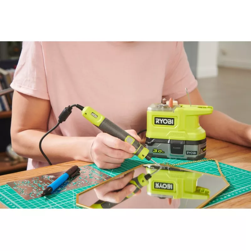 RYOBI ONE+ 18V Herramienta multifunción a batería RRT18-0 con 15 accesorios