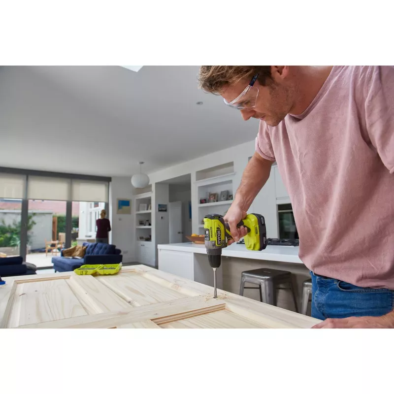 RYOBI ONE+ Taladro atornillador a batería R18DD5-220S, 18V (Verde/Negro, 2x baterías Li-Ion 2,0Ah, bolsa)