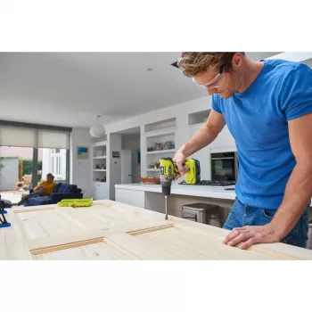 RYOBI ONE+ Atornillador percutor a batería R18PD5-220S, 18V (verde/negro, 2x 2,0 Ah baterías de Li-Ion)