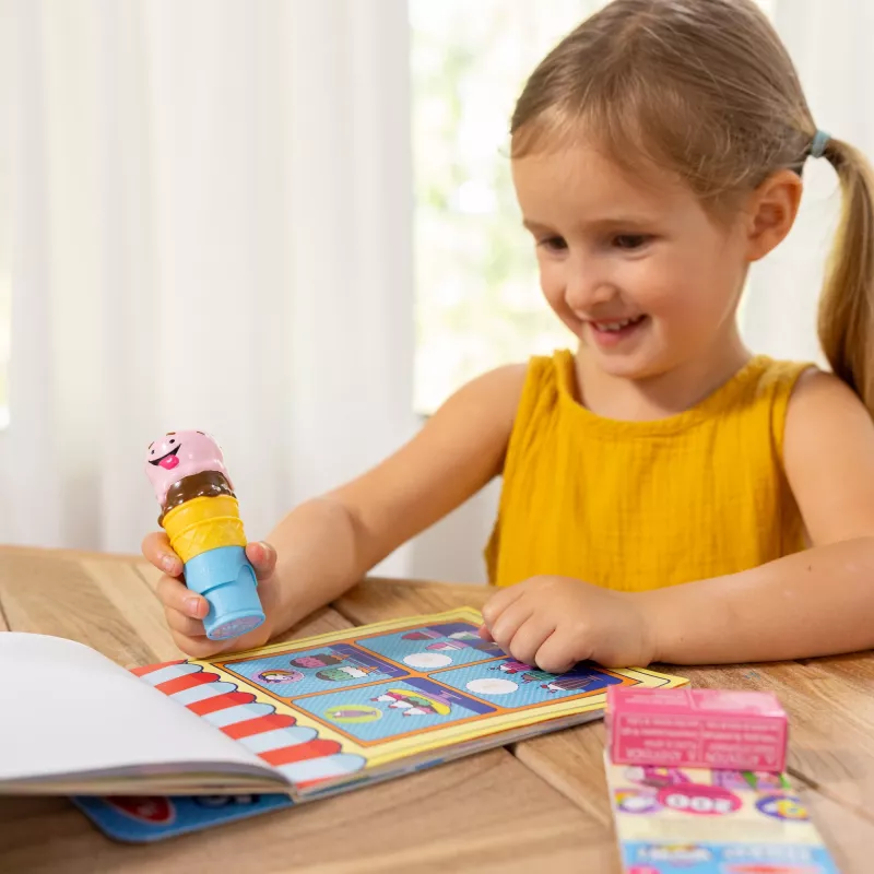 Sellos de pegatinas y bloc de actividades Spin Master Melissa & Doug Sticker WOW! Ice Cream
