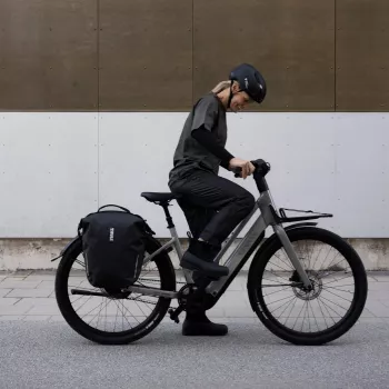 Thule 5476 Shield Pannier 22L con InLock Negro