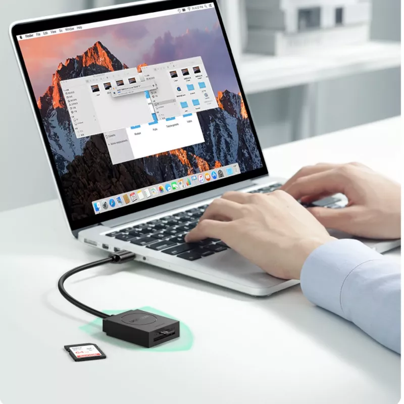 UGREEN Lector de tarjetas USB 3.0 de doble ranura para tarjetas SD/TF – transferencia de datos de 5 Gbit/s