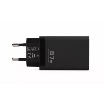 Voltage Cargador GaN 67W de pared, PD 3.0 / QC 3.0, 2x USB-C y 1x USB-A, enchufe EU, negro