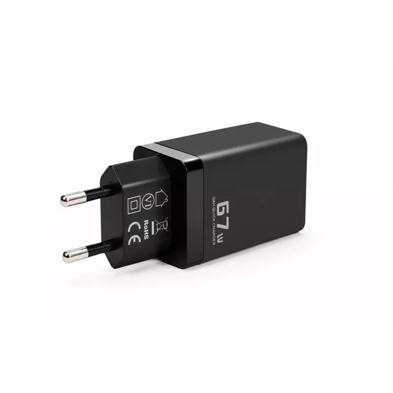 Voltage Cargador GaN 67W de pared, PD 3.0 / QC 3.0, 2x USB-C y 1x USB-A, enchufe EU, negro